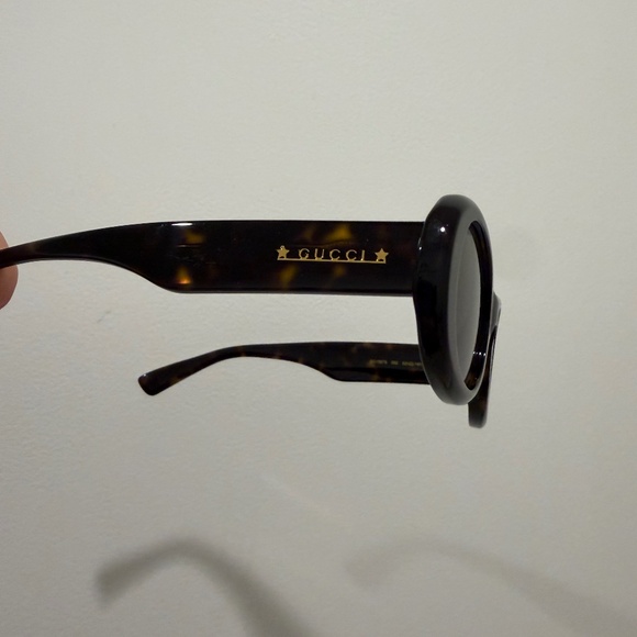 Gucci Oval Sunglasses (Black) main image 7
